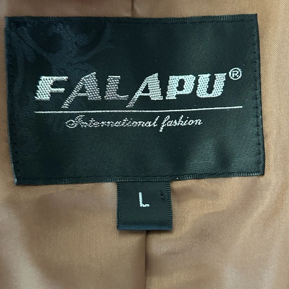 Brown Leather Top with Tailored Silhouette Sz L - Picture 4 of 5